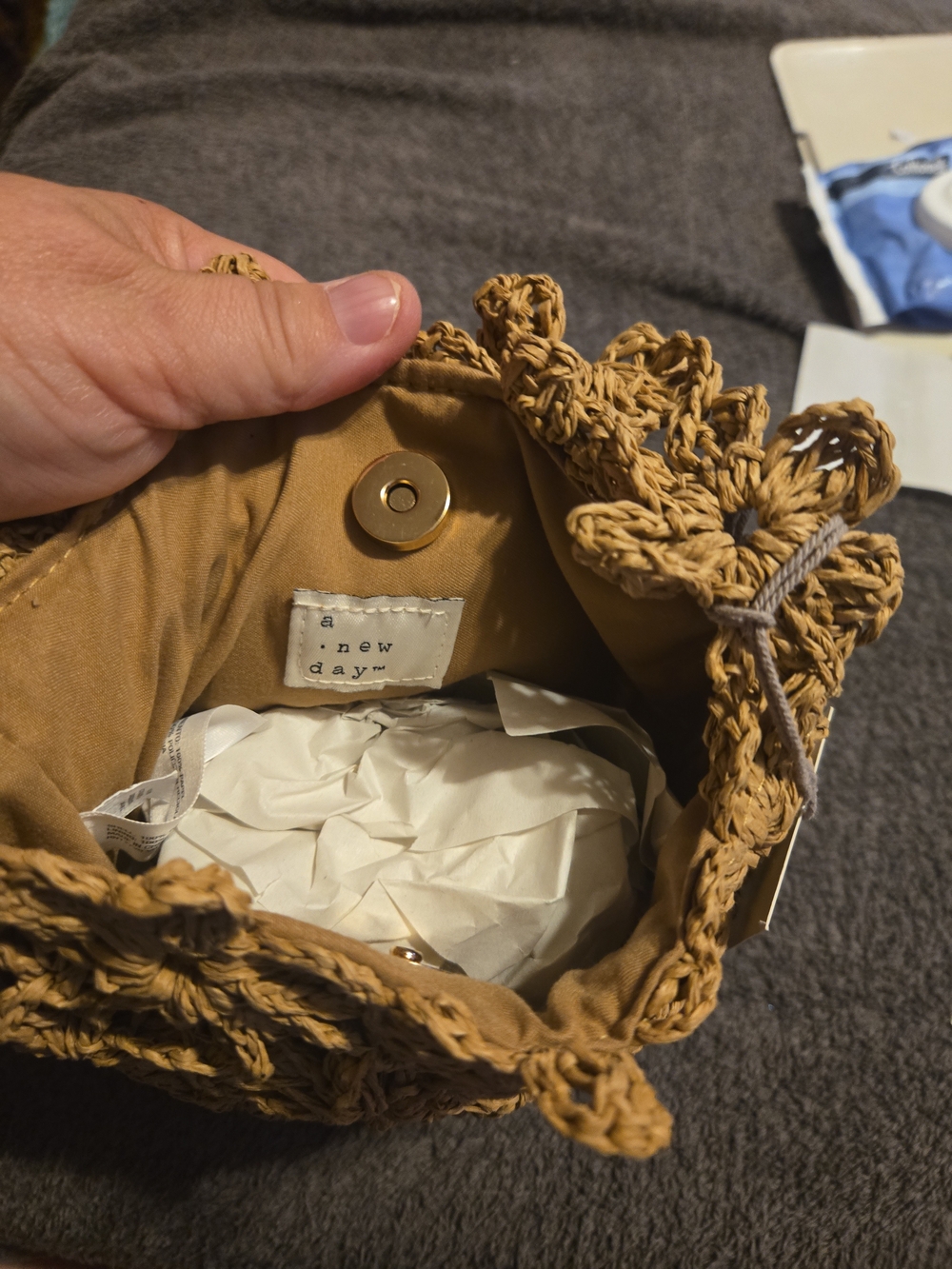 Universal Thread Crochet Floral Shoulder Bag in Tan - Picture 2 of 3